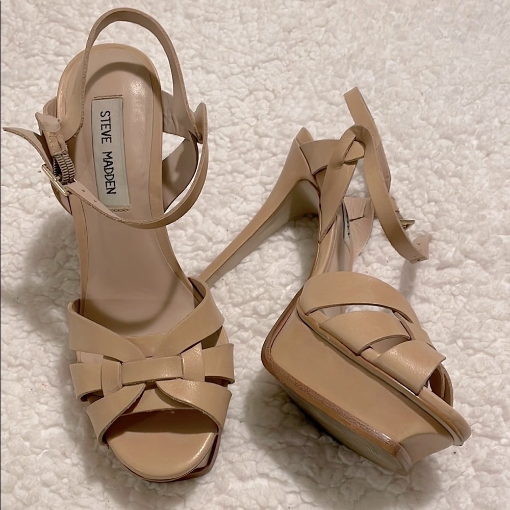 Steve Madden Women's Beige Heeled Sandals